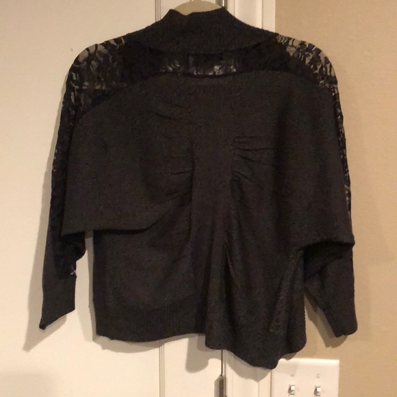 Daytrip Lace Sweater - Picture 2 of 4